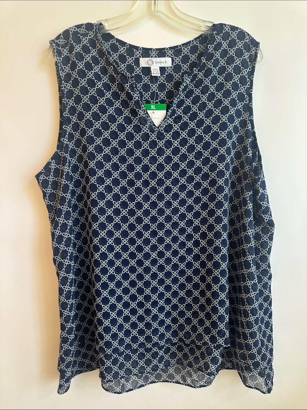 NWT Cristina B croft & barrow Navy and White Geometric Sleeveless Top